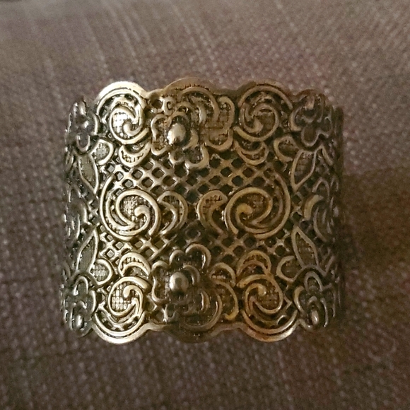 Vintage Cuff Bracelet - Picture 2 of 5